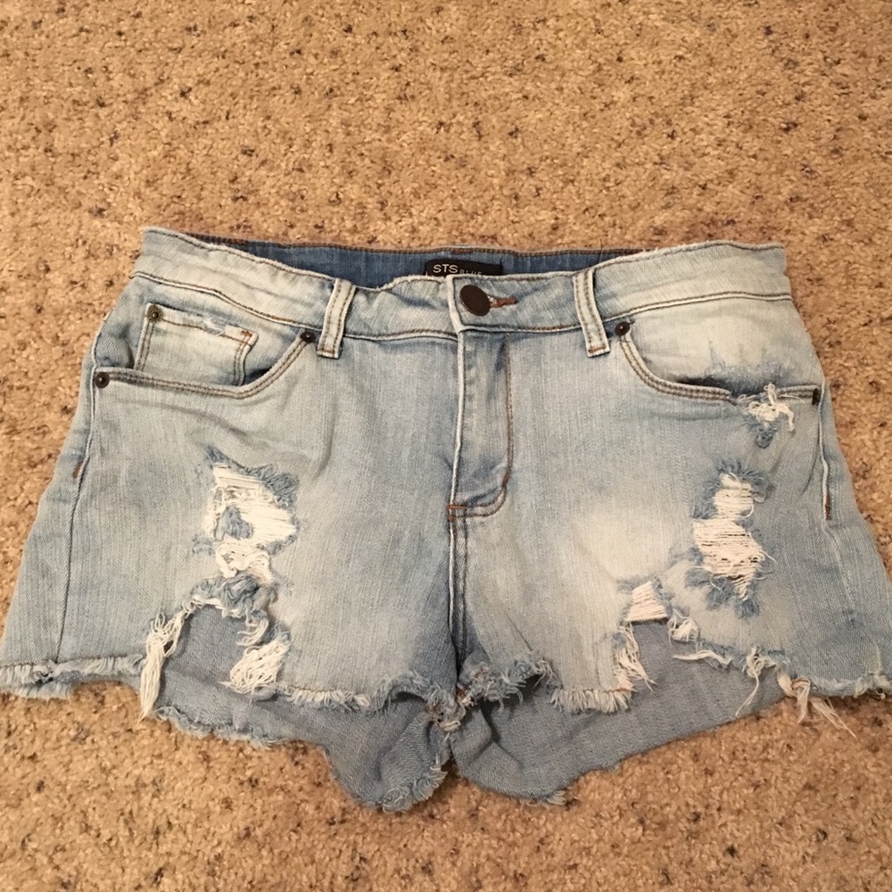 STS Blue Fray Hem Boyfriend Short